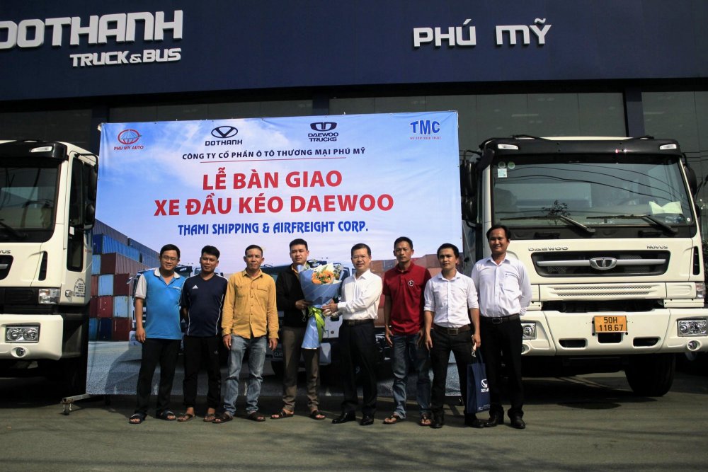 Lễ bàn giao xe đầu kéo Daewoo CL4TF cho khách hàng doanh nghiệp Thái Minh (TMC)